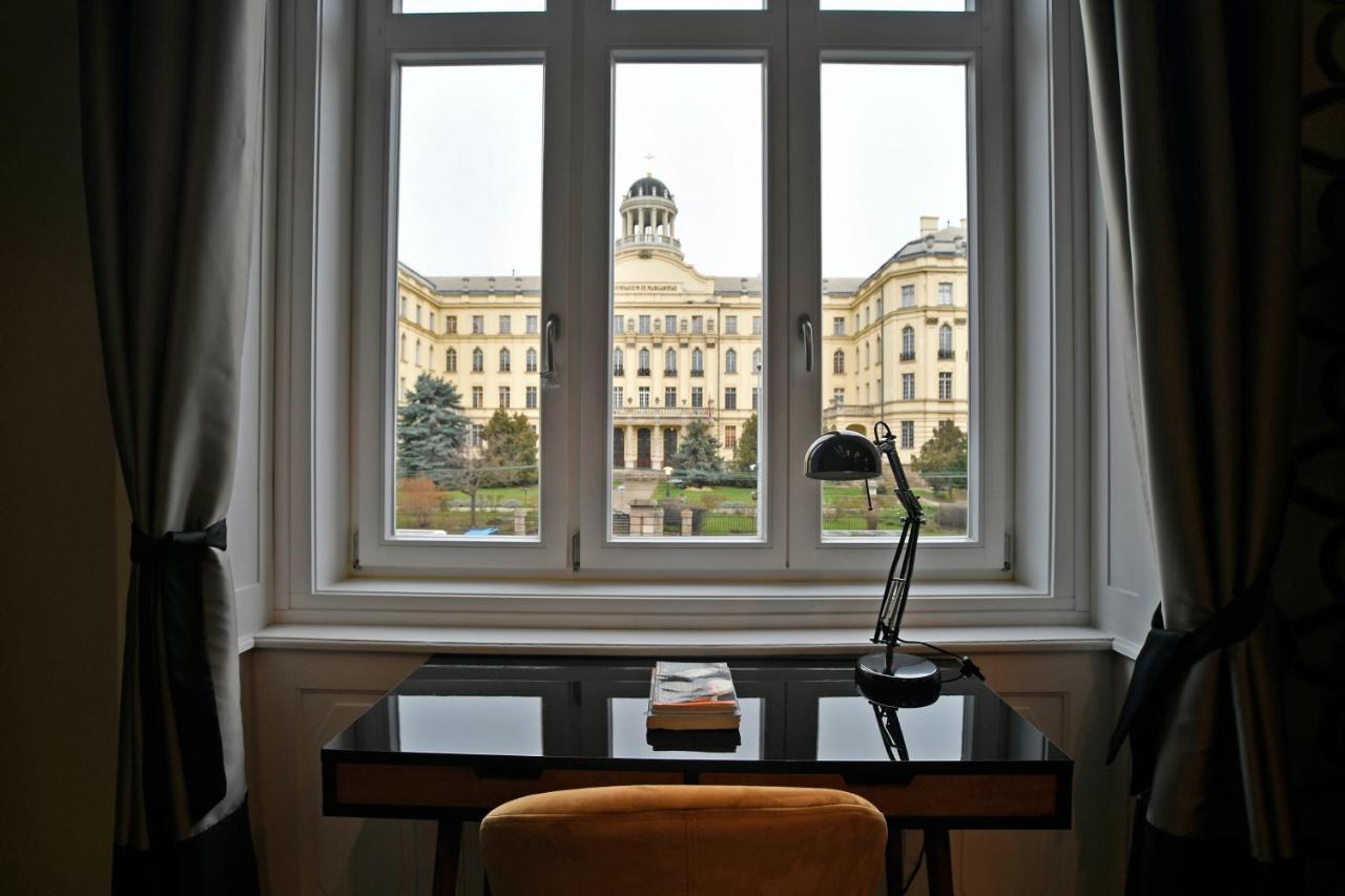 Appartement LuxuryFlat near centre on118 sqm, 3BR,2BTH,8bed,AC à Budapest Extérieur photo