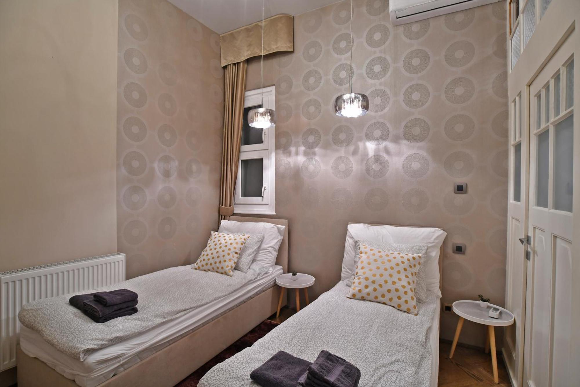 Appartement LuxuryFlat near centre on118 sqm, 3BR,2BTH,8bed,AC à Budapest Extérieur photo