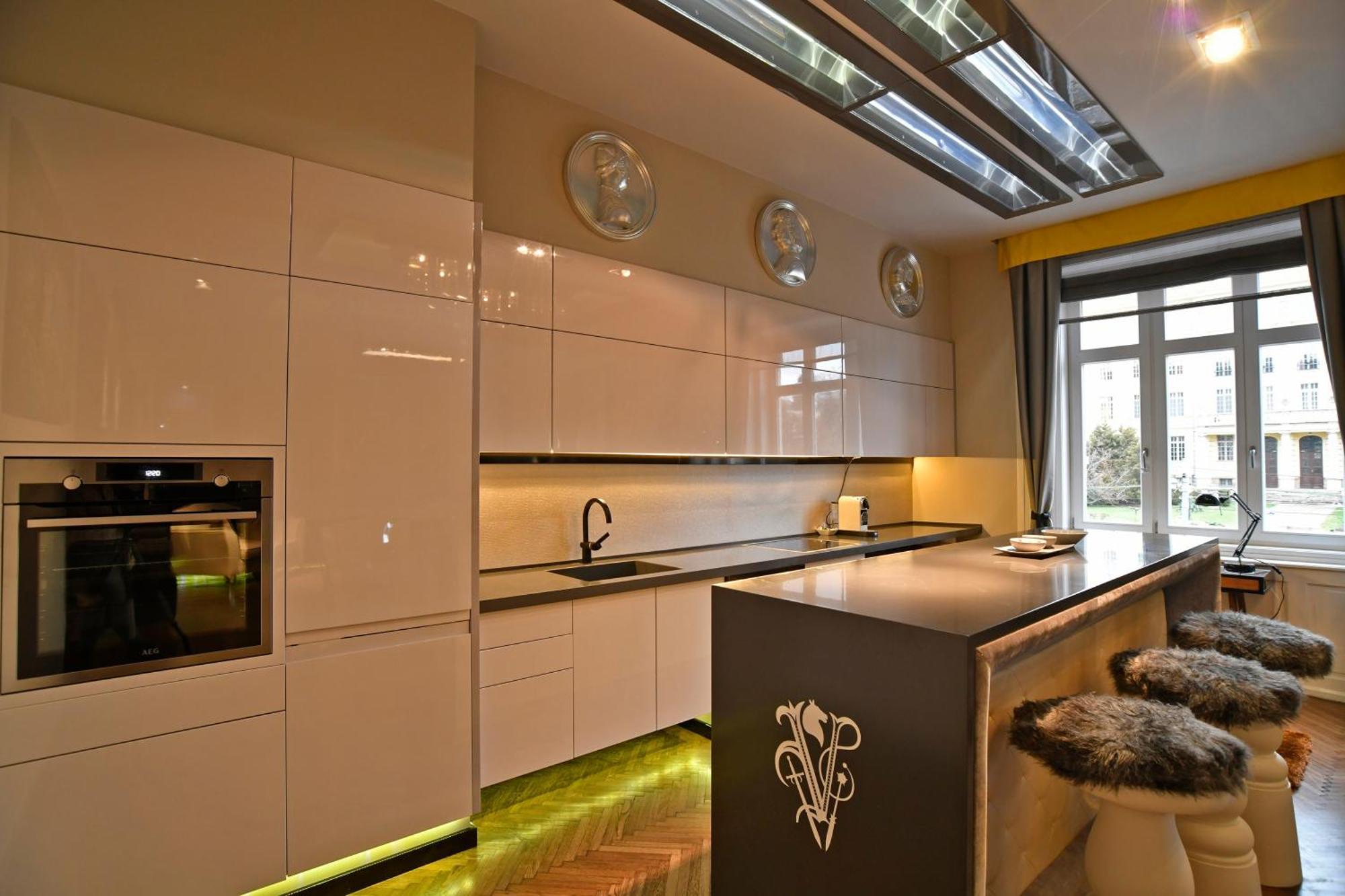 Appartement LuxuryFlat near centre on118 sqm, 3BR,2BTH,8bed,AC à Budapest Extérieur photo